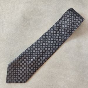 Ermenegildo Zegna tie black striped 100% silk formal quiet luxury Made Italy